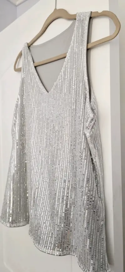 Blusa Plateada con Lentejuelas para Fiesta - miniatura 2