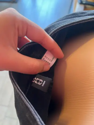 Jeans acampanados gris oscuro para mujer - miniatura 3