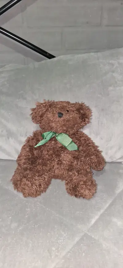 Osito de Peluche Marrón con Lazo Verde - miniatura 1