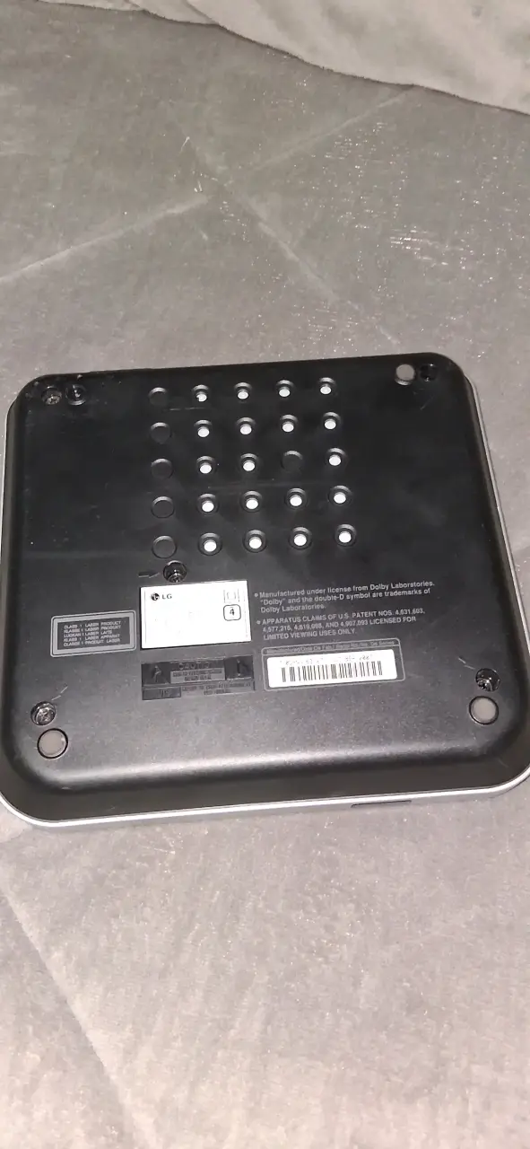 Reproductor de DVD compacto LG en buen estado - 4