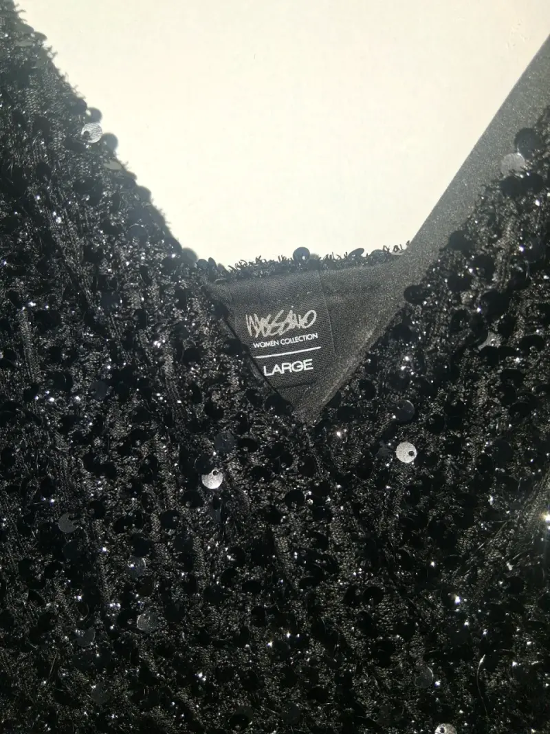 Vestido negro con lentejuelas para fiesta - 3