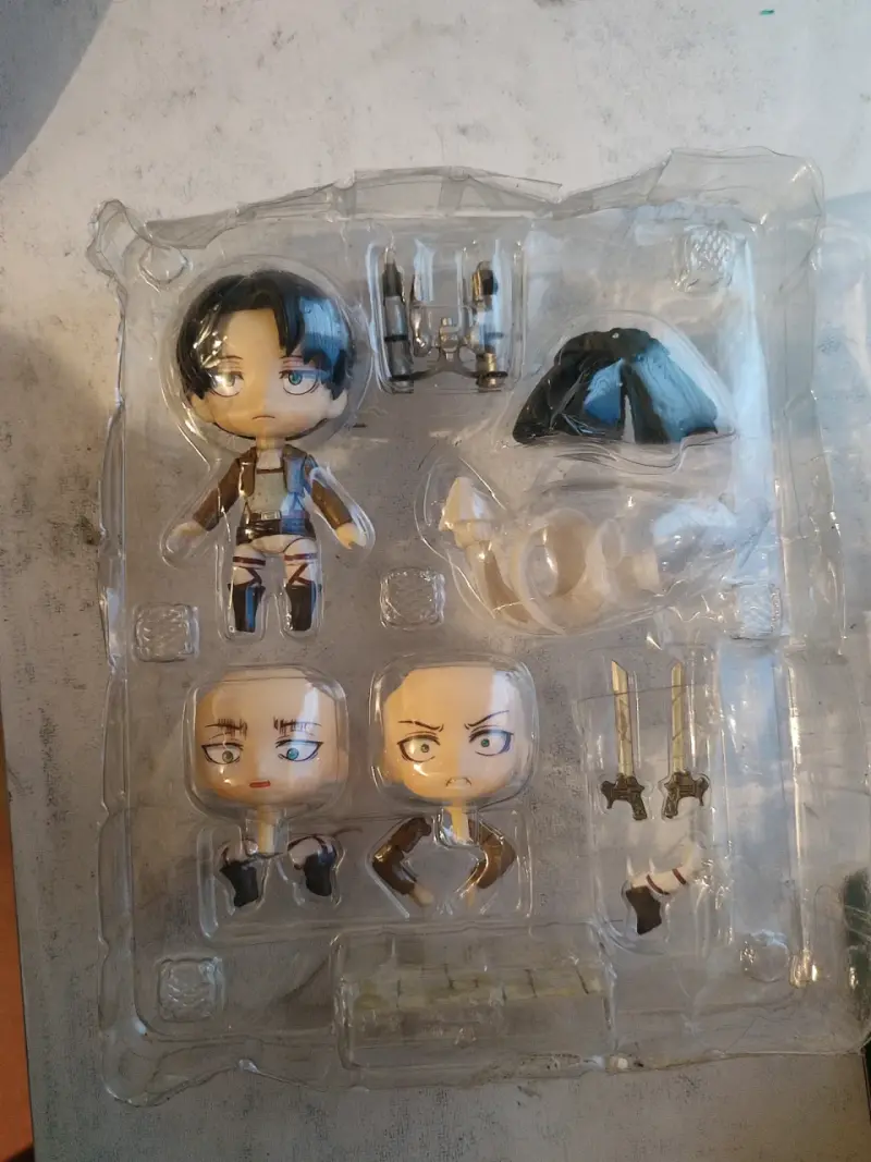Figura Nendoroid Levi de Attack on Titan - 2