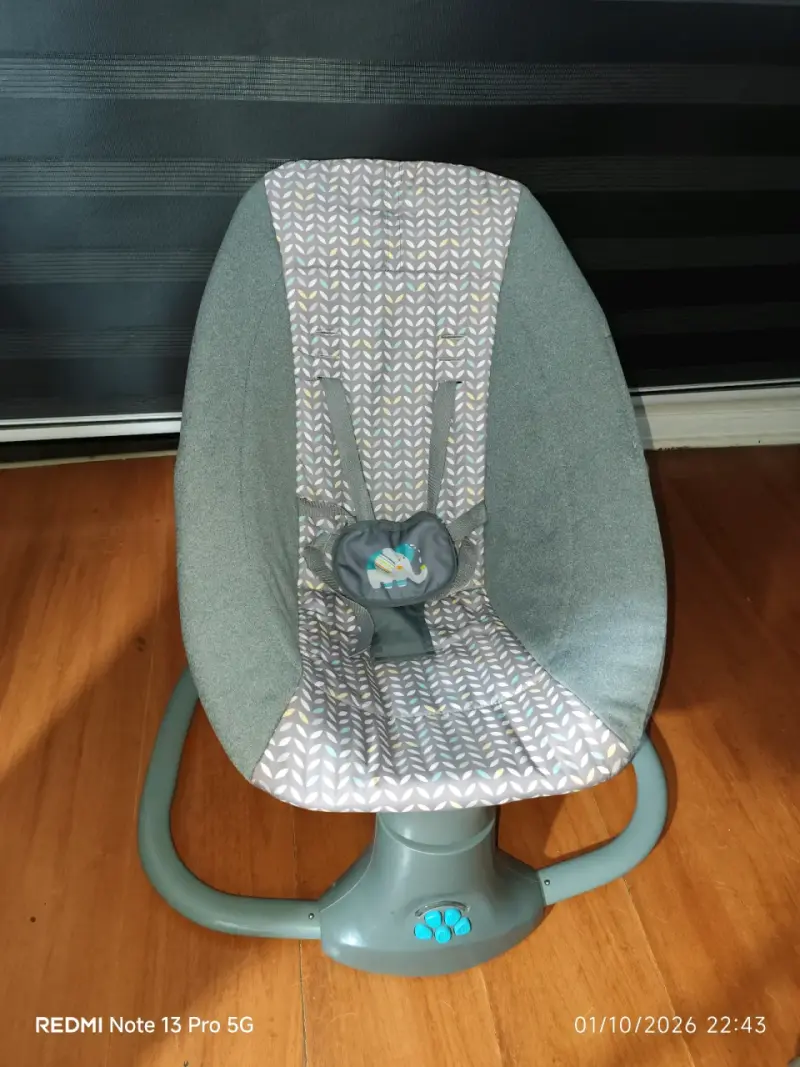 Silla mecedora para bebé con diseño de hojas - 2
