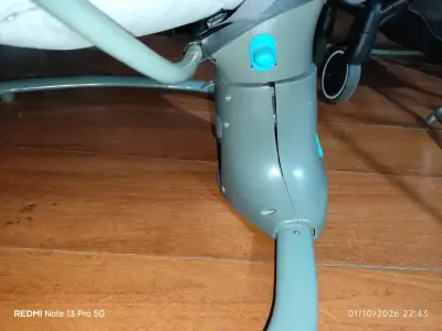 Silla mecedora para bebé con diseño de hojas - miniatura 3
