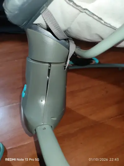 Silla mecedora para bebé con diseño de hojas - miniatura 4