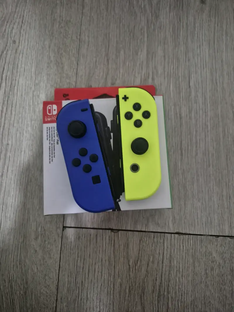 Joy-Con Nintendo Switch Azul y Amarillo - 2