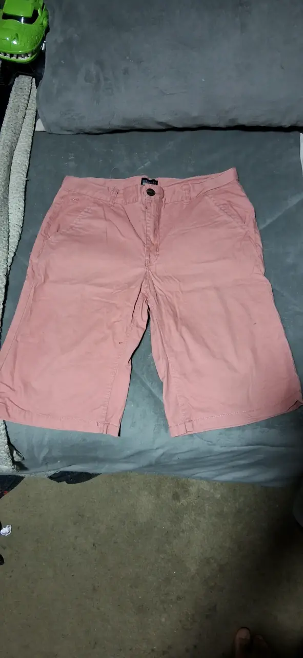 Lote de shorts bermuda y un traje de baño - 5