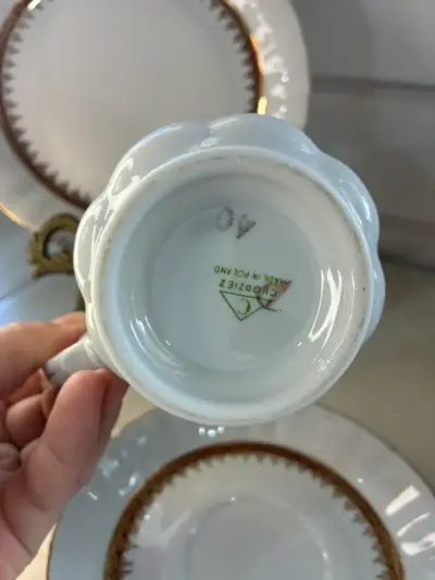 Juego de Trío de té  de Porcelana con Detalles - miniatura 3