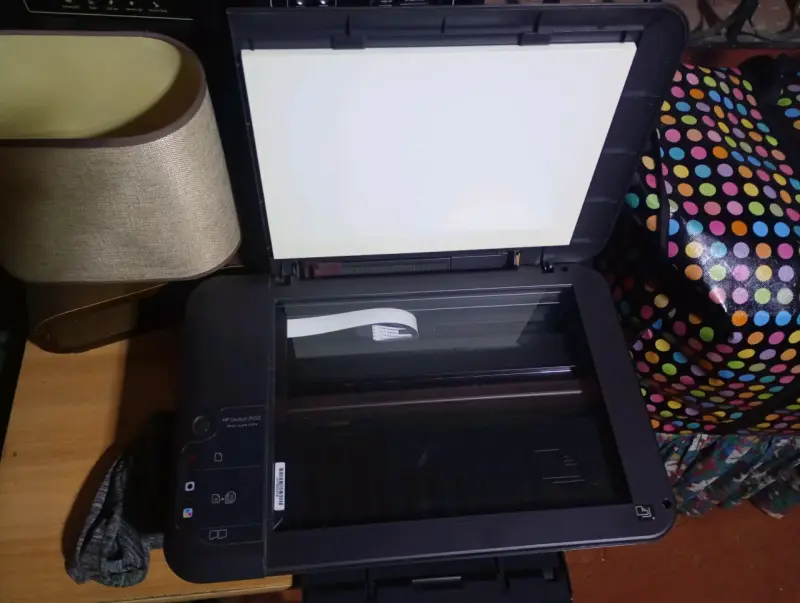 Impresora multifuncional HP Deskjet 2050