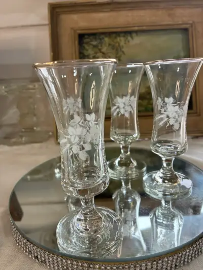 Juego de copas de licor con diseño floral - miniatura 3