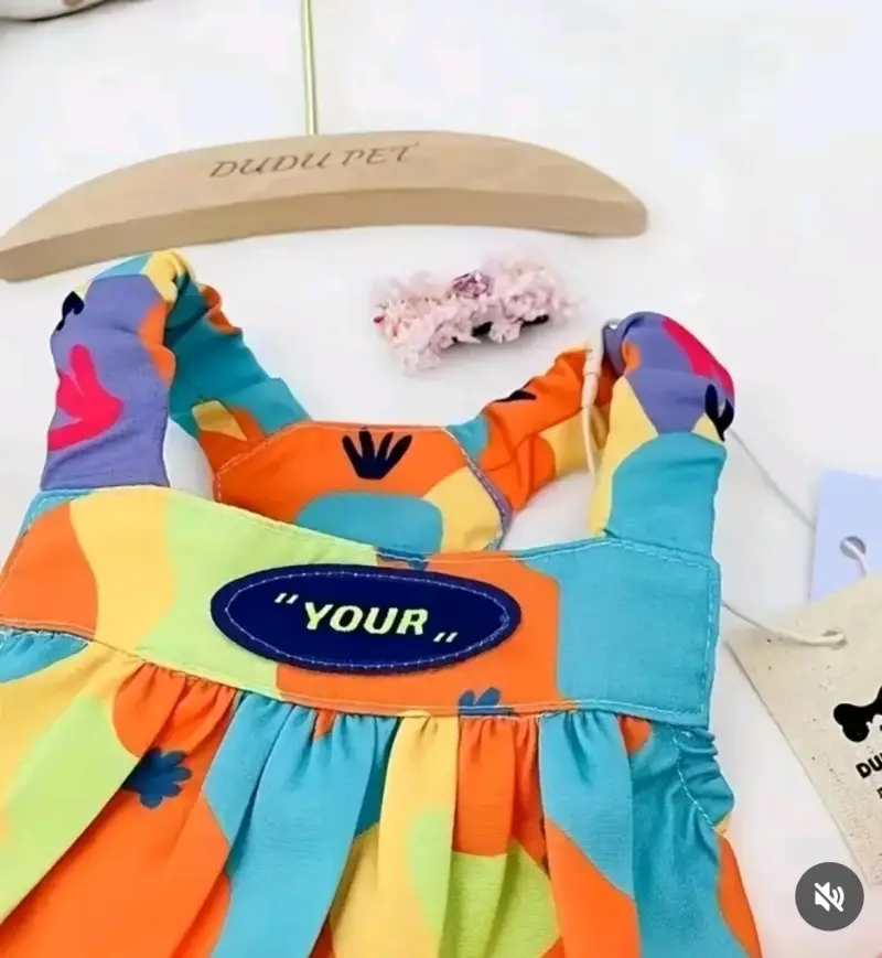 Vestido colorido para perro pequeño - 4