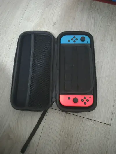 Funda rígida para Nintendo Switch - miniatura 1