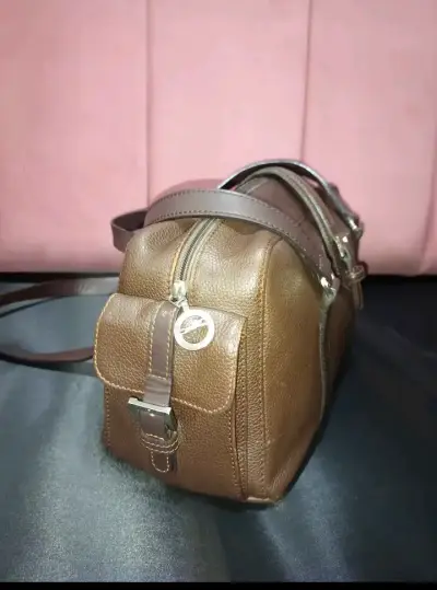 Bolso de cuero marrón Longchamp elegante - miniatura 1