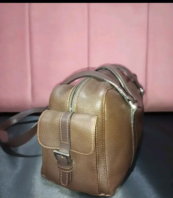 Bolso de cuero marrón Longchamp elegante - 5