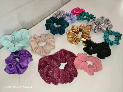 Colección de Scrunchies de Colores Variados - miniatura 3