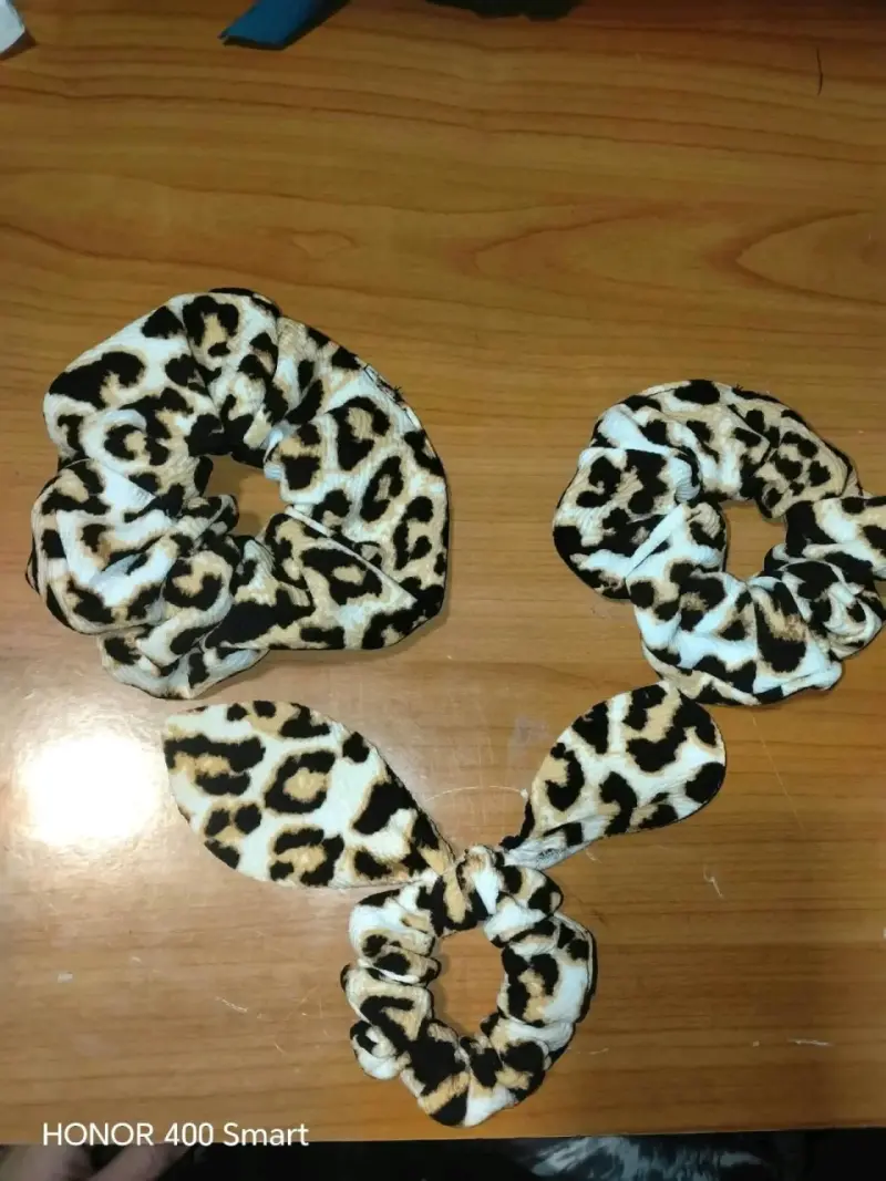 Colección de Scrunchies de Colores Variados - 6