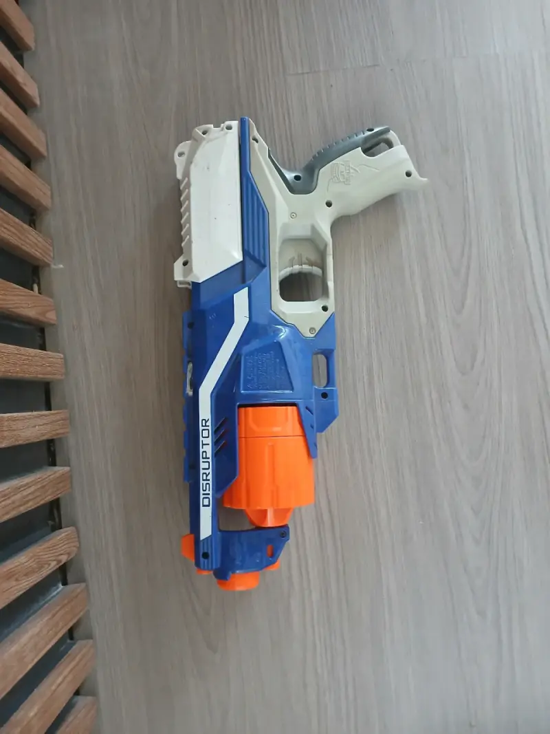 Lanzador Nerf Elite Disruptor azul y naranja - 2