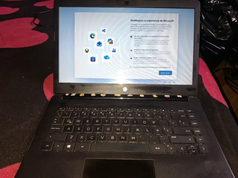Notebook HP compacto en buen estado - 3