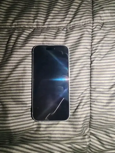 iPhone 15 en buen estado con 128GB - miniatura 2