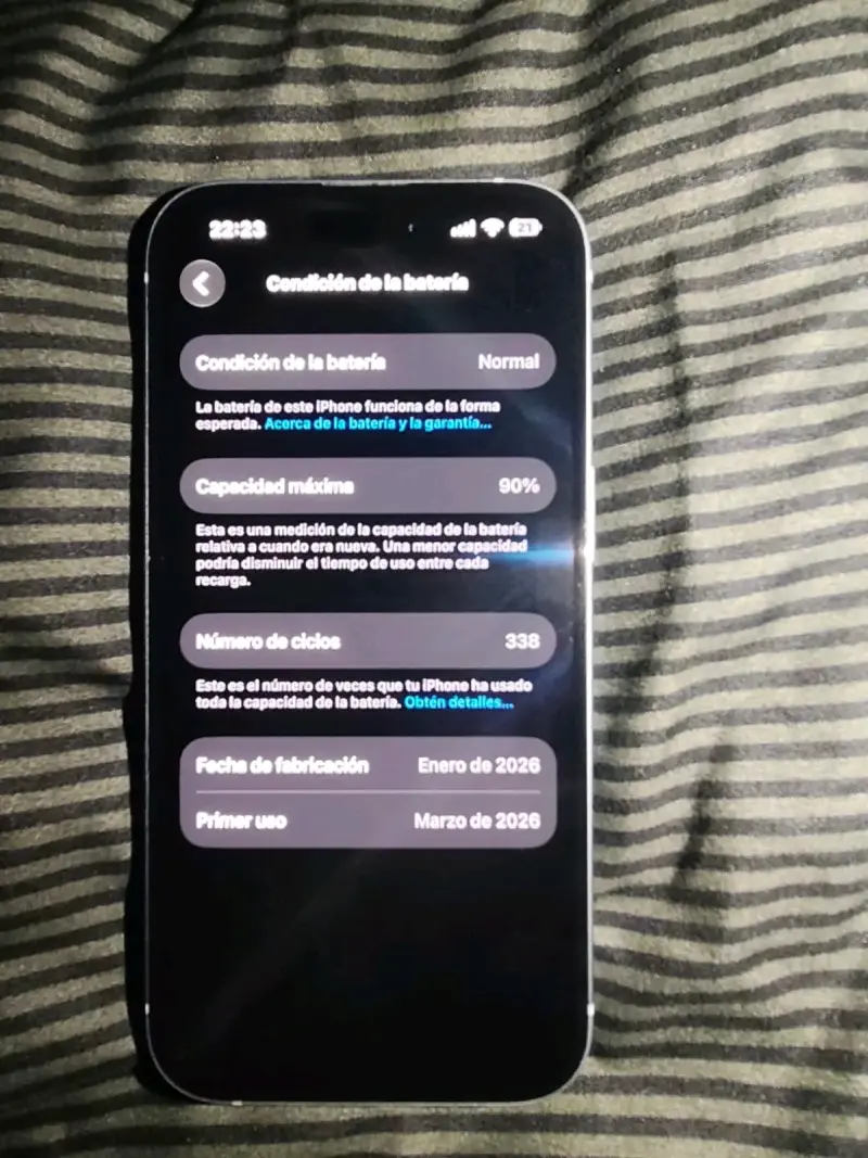 iPhone 15 en buen estado con 128GB - 3