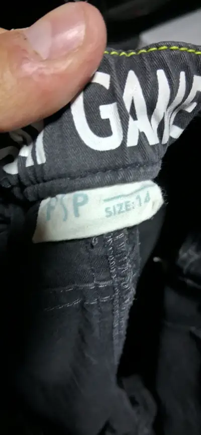 Pantalones para niñi talla 14 y 16 - miniatura 3