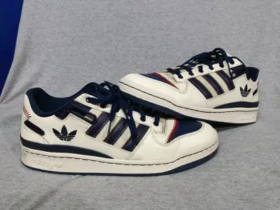 Zapatillas deportivas Adidas blancas y azules - miniatura 3