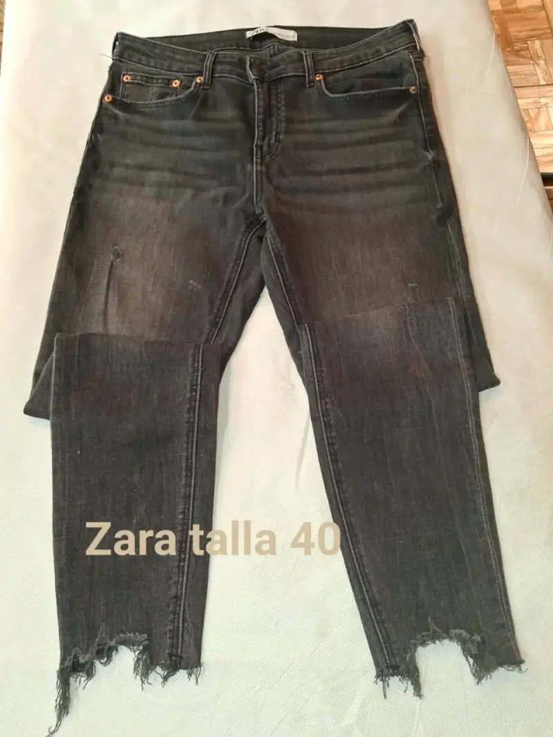 Lote de Jeans de Mujer Talla 40/42 en Buen Estado - 6