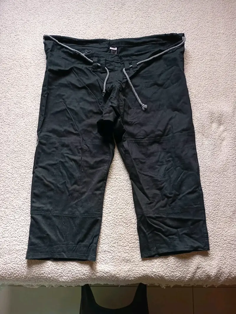 Kimono de Jiu Jitsu Keiko Negro semi nuevo - 3