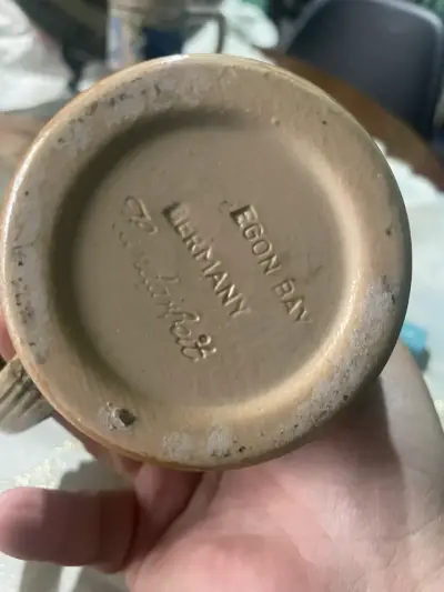 Jarras de cerveza alemanas con diseño tradicional - miniatura 3