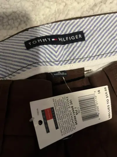 Shorts marrones Tommy Hilfiger para hombre - miniatura 2