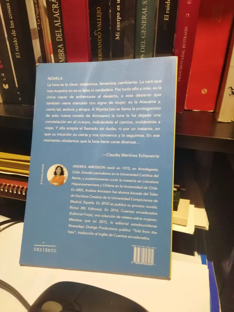 Libro 'Las Lunas de Atacama' de Andrea Amosson - 4