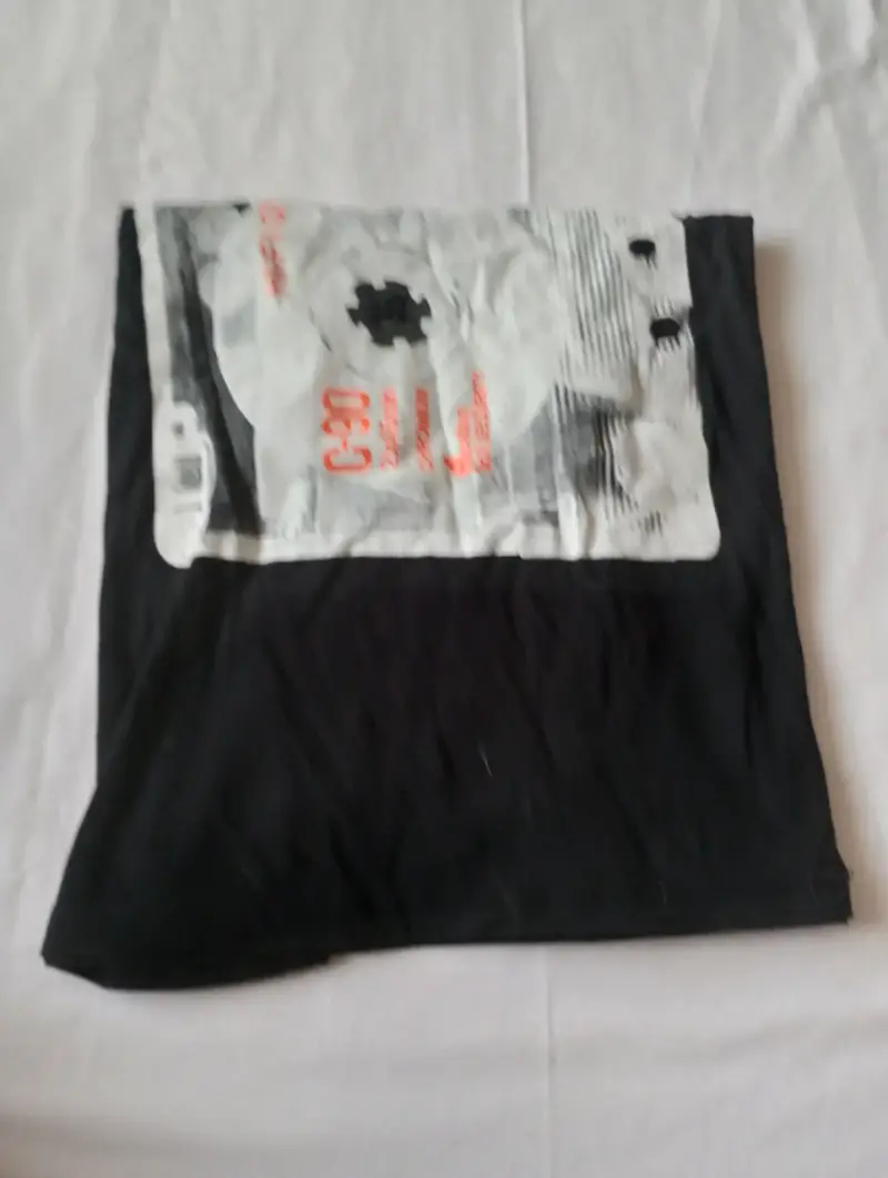 Polera negra - 3