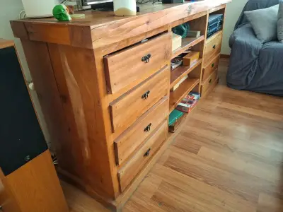 Mueble de TV de madera con cajones - miniatura 2