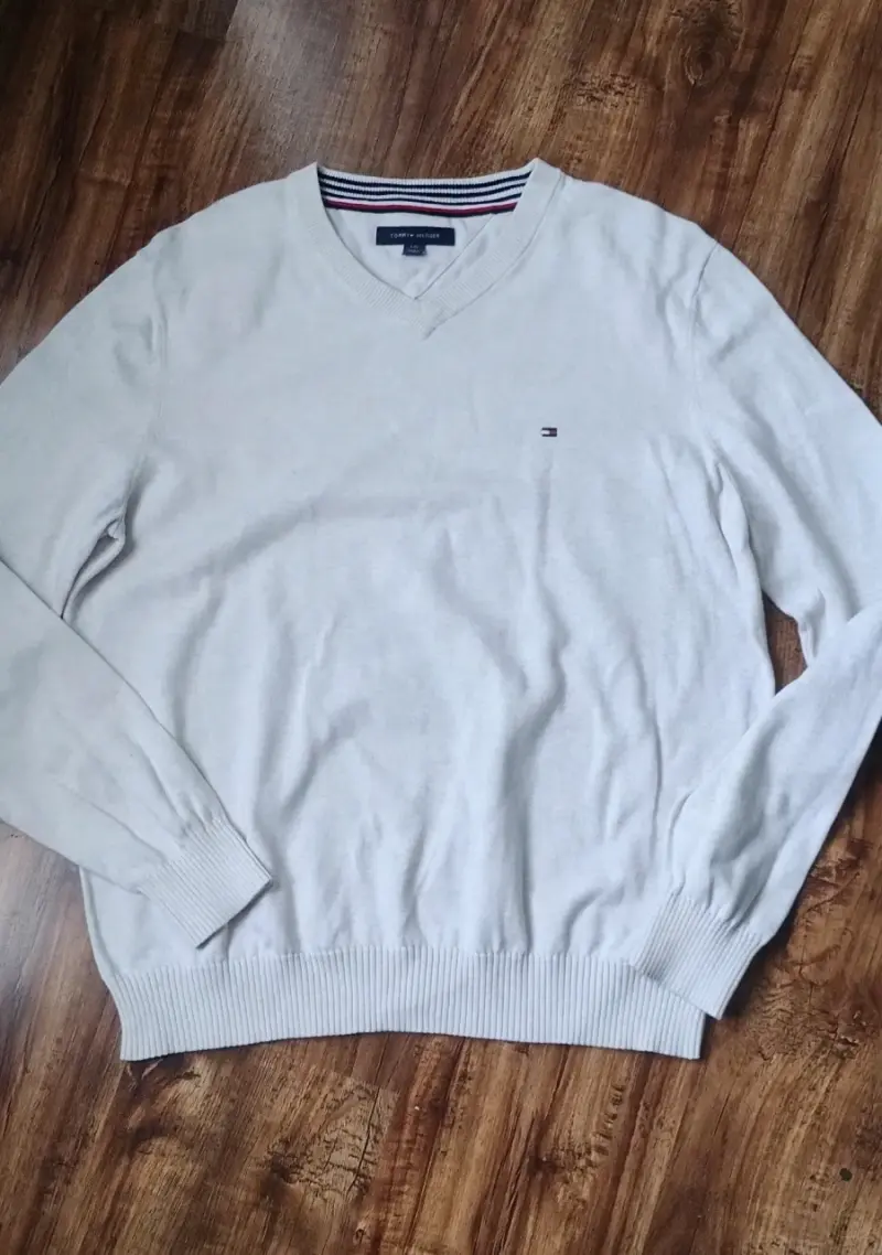 Suéter Tommy Hilfiger beige claro  para hombre