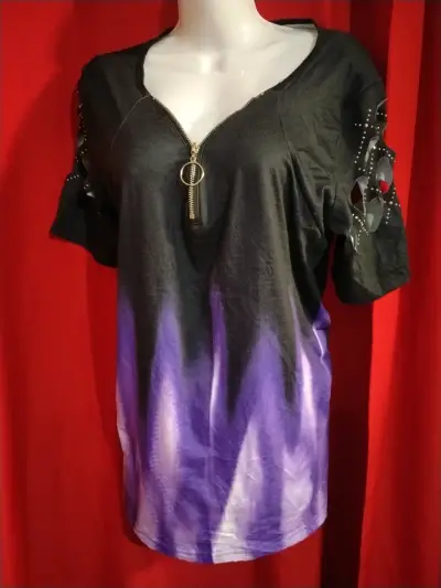 Polera de mujer con cierre y diseño degradado - miniatura 1