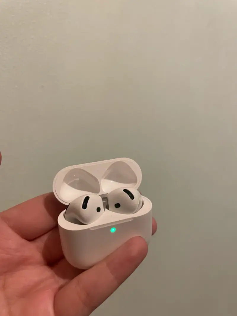 Apple AirPods 4 con cancelación de ruido - 3