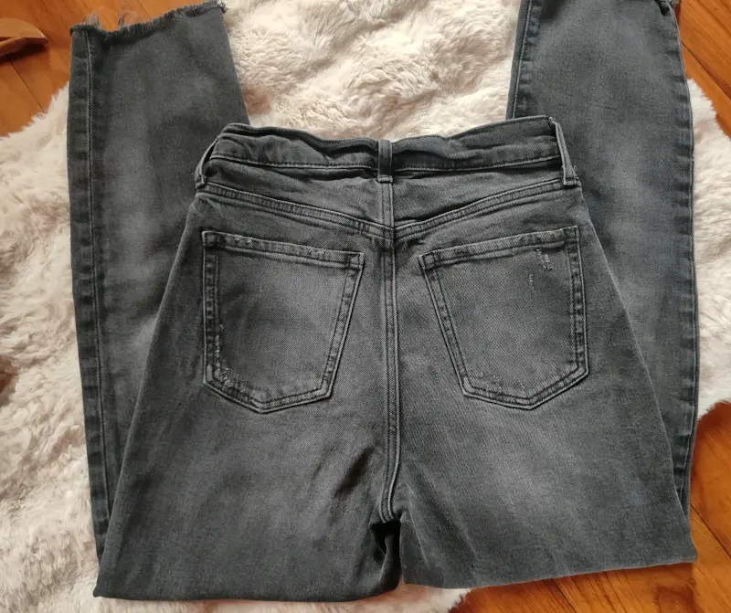 Jeans negros desgastados Old Navy para mujer - 2