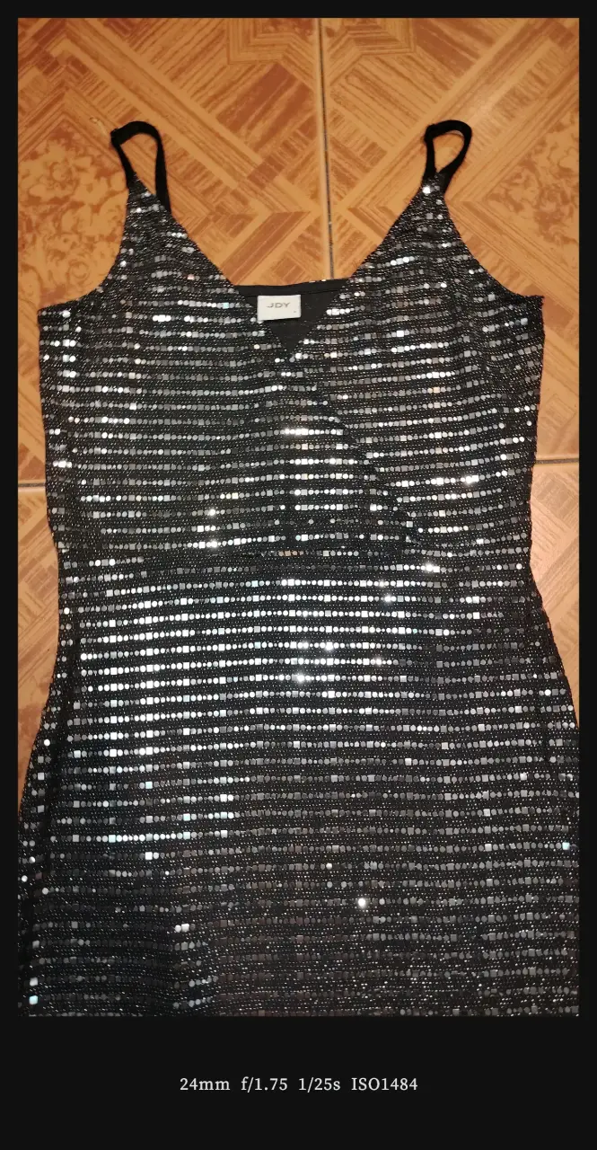 Vestido corto de lentejuelas negro elegante - 3