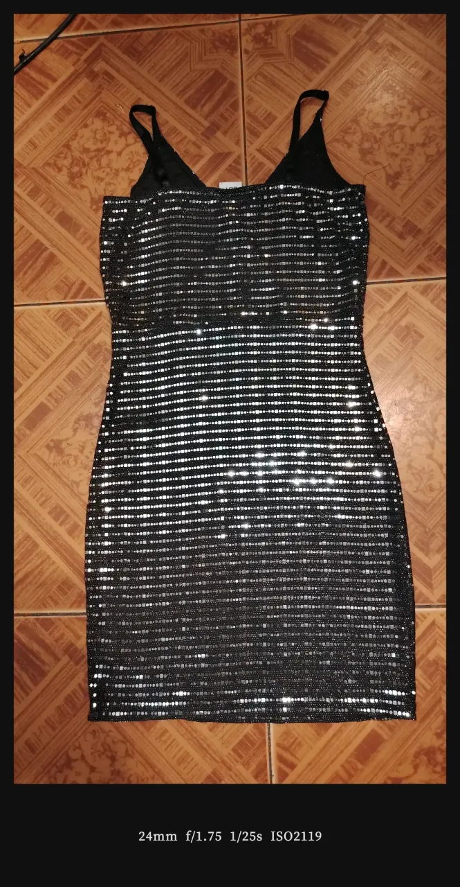 Vestido corto de lentejuelas negro elegante - 5