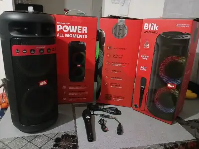 Parlante Bluetooth Blik UpSound3 con Luces RGB - miniatura 2