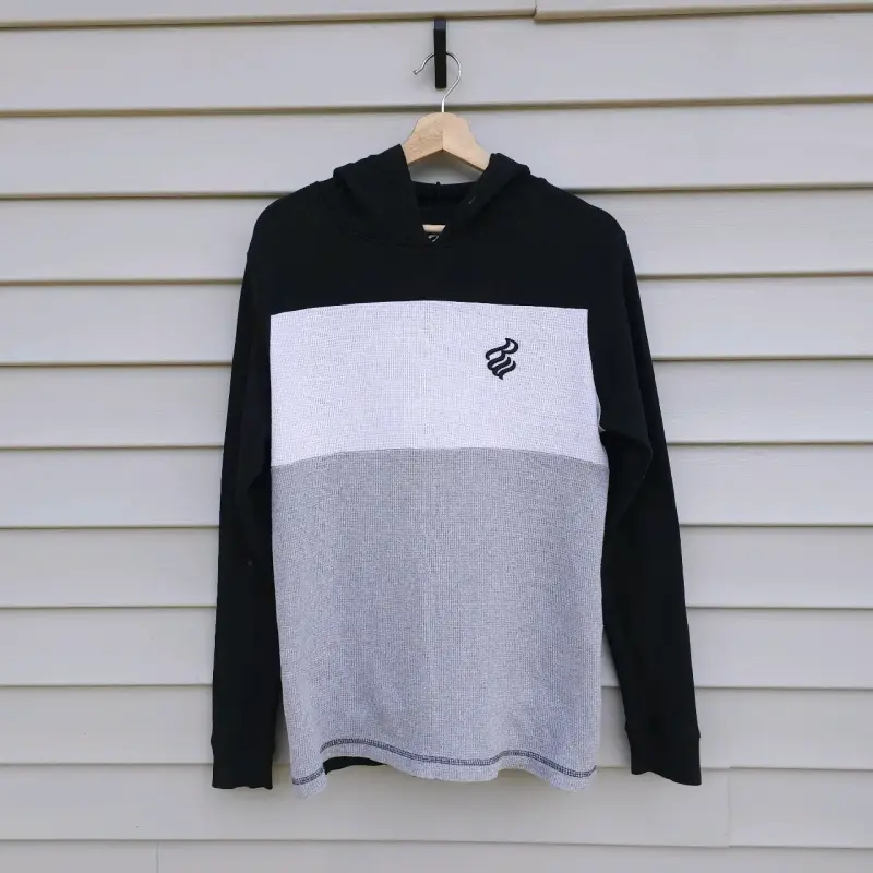 Polera con capucha Rocawear - 1
