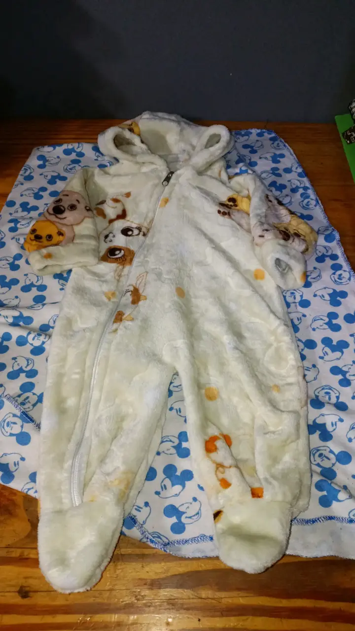 Lote de ropa de bebé variada y colorida - 2
