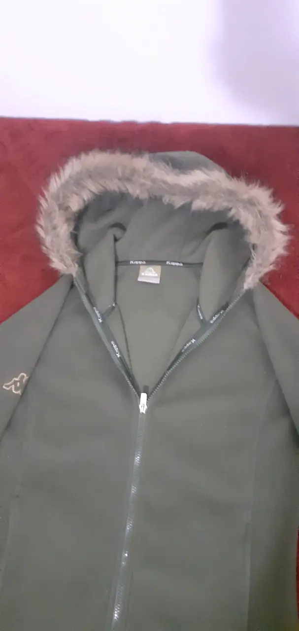 Chaqueta Kappa verde con capucha de piel - 2