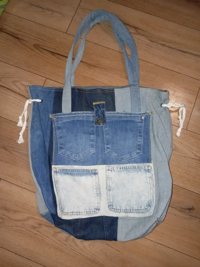 Bolso tote de mezclilla reciclada con bolsillos