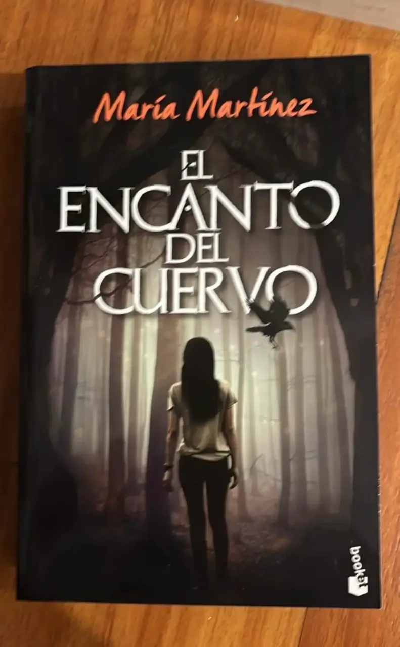 'El Encanto del Cuervo' de María Martínez