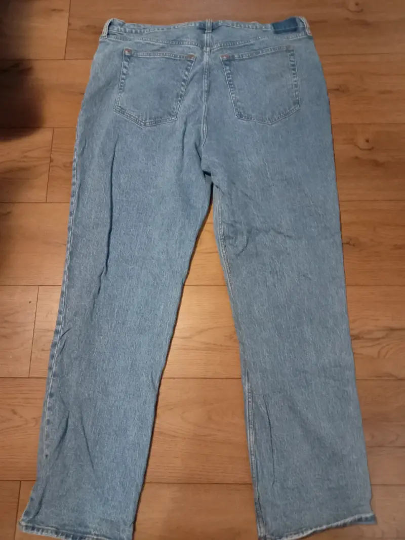 Jeans de mezclilla azul claro para hombre talla 52