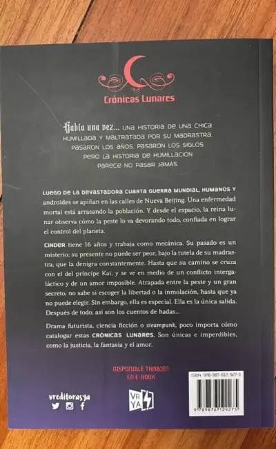 Cinder Crónicas Lunares de Marissa Meyer - miniatura 2