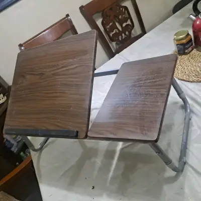 Mesa plegable ajustable para laptop de madera - miniatura 3