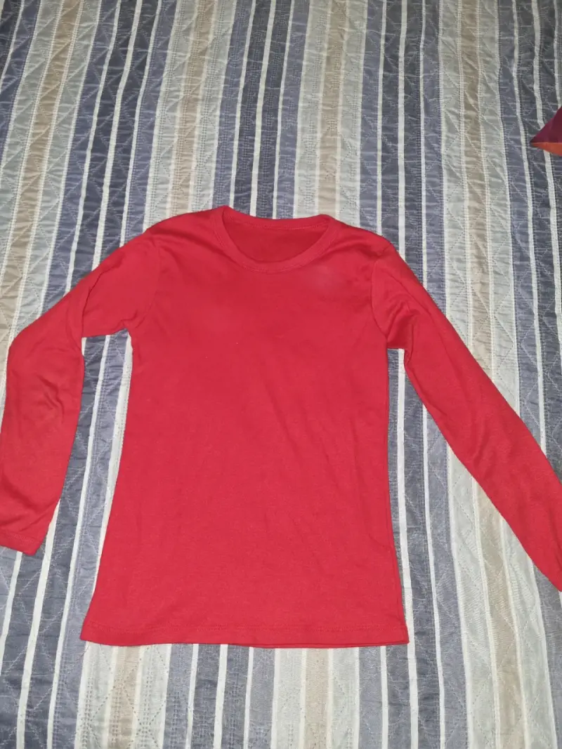 Polera roja de manga larga Infantil Unisex
