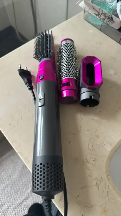 Cepillo alisador y secador de pelo 3 en 1 - miniatura 2